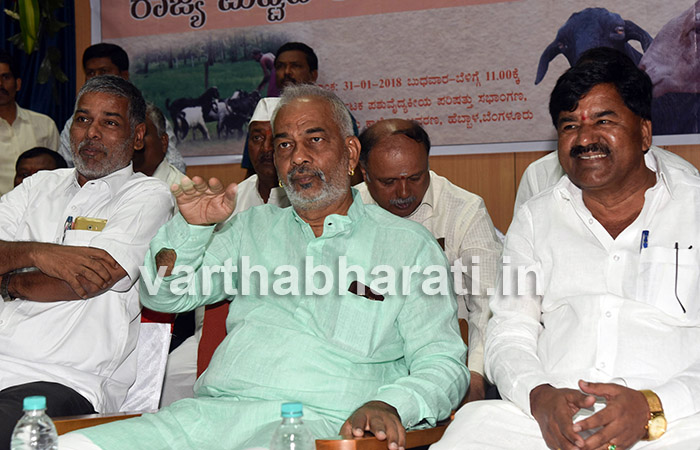 ಕುರಿ-ಮೇಕೆಗಳಿಗೆ ಪಲ್ಸ್ ಪೋಲಿಯೋ ಮಾದರಿಯಲ್ಲಿ ಲಸಿಕೆ: ಸಚಿವ ಎ.ಮಂಜು